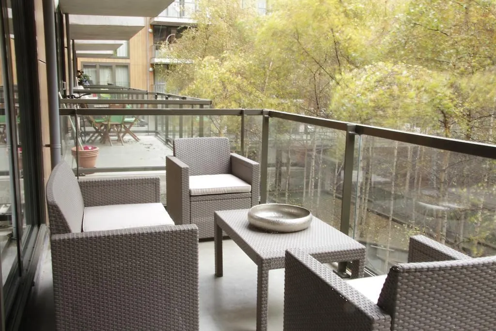 Luxury Center Two-Bedroom Apartment With Private Parking *Non Smoking* Rotterdam