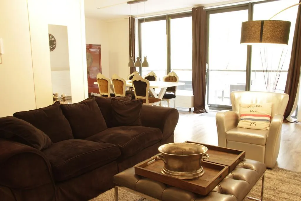 Luxury Center Two-Bedroom Apartment With Private Parking *Non Smoking* Rotterdam